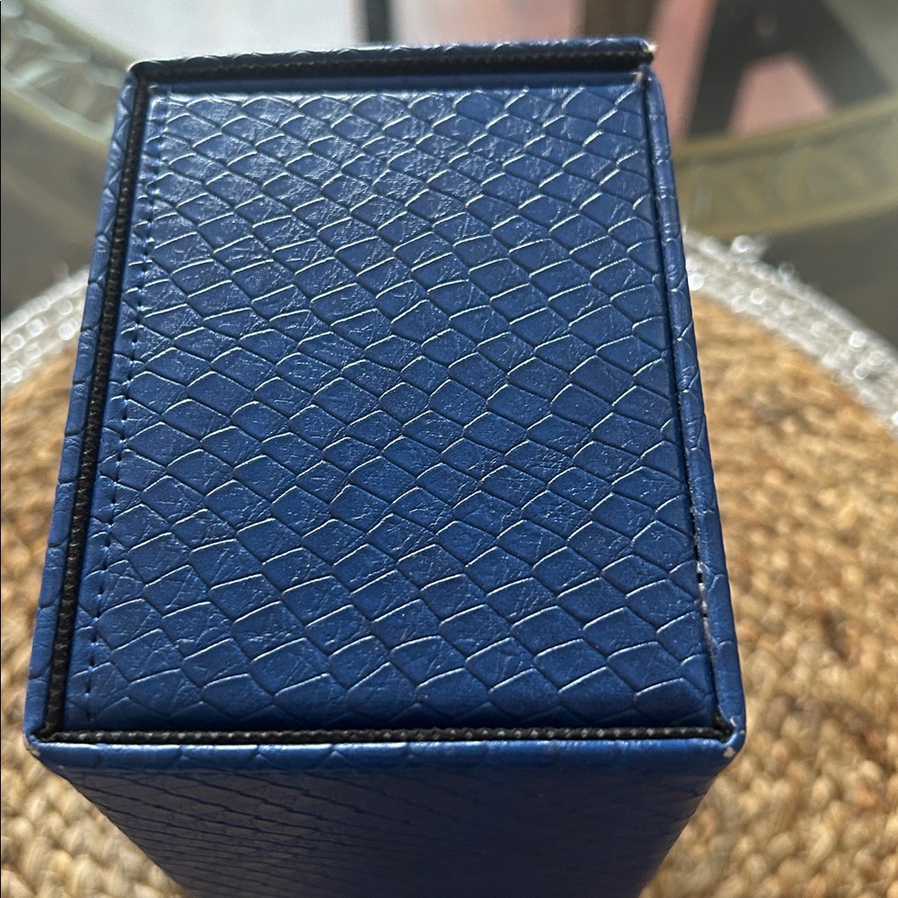Trading Card Case - Picture 6 of 6